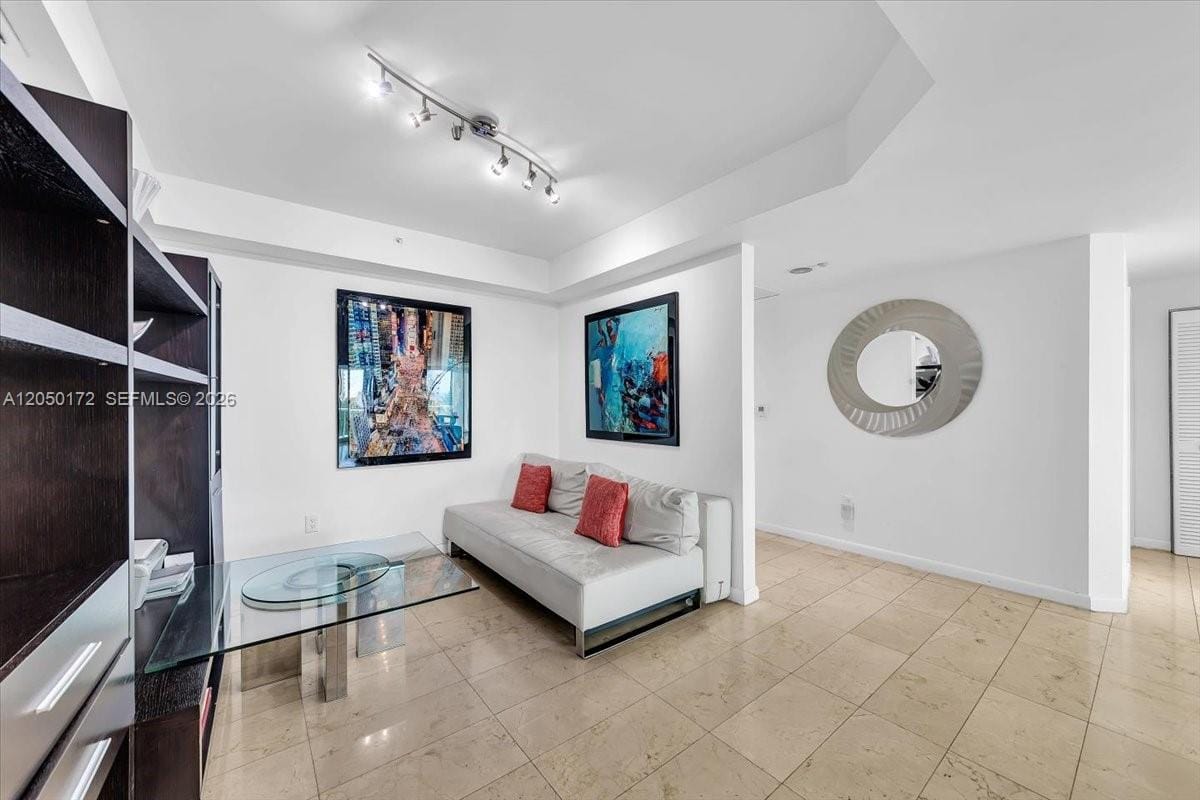 16400 Collins Avenue 342 — photo 7