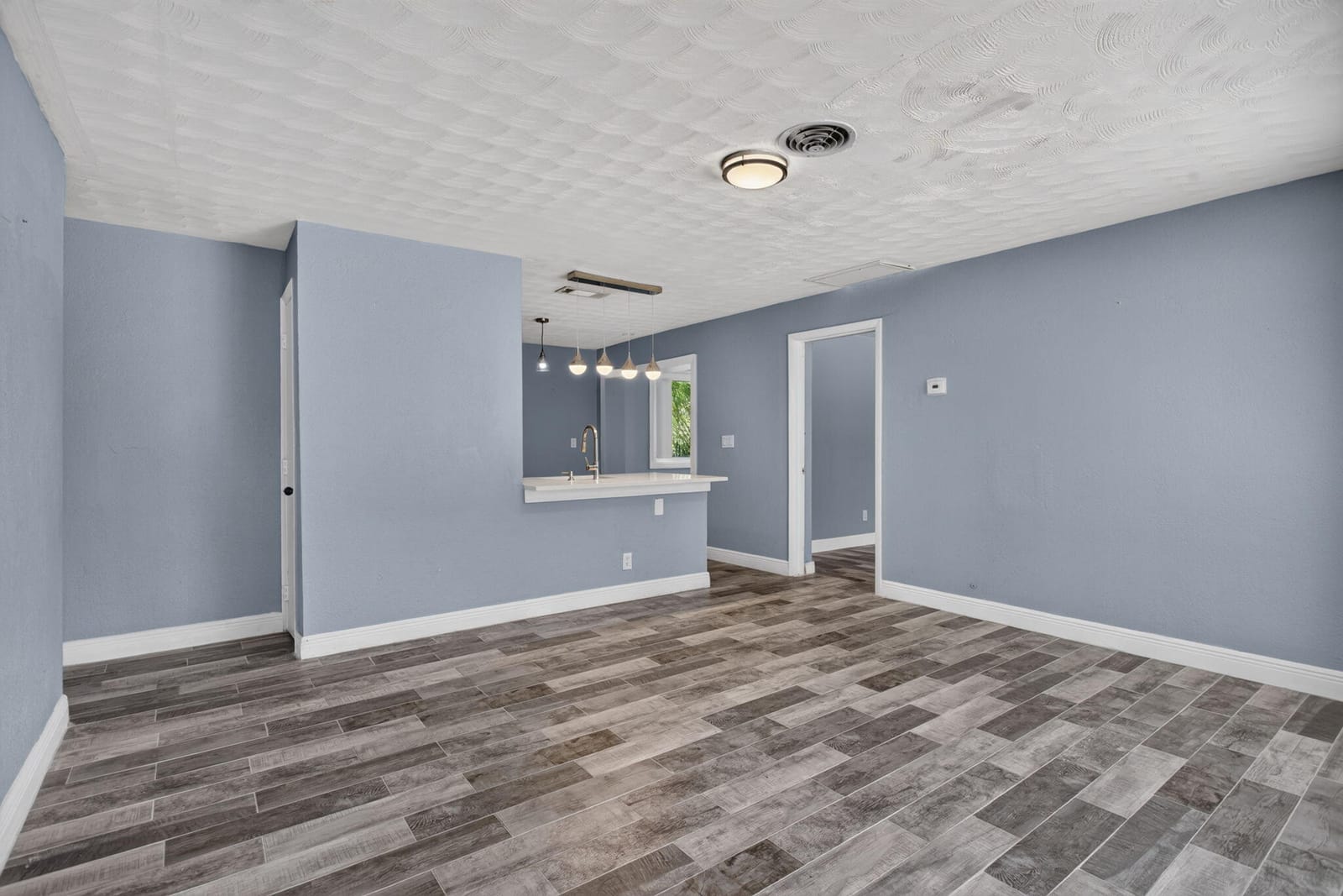 2811 NE 9th Terrace — photo 6