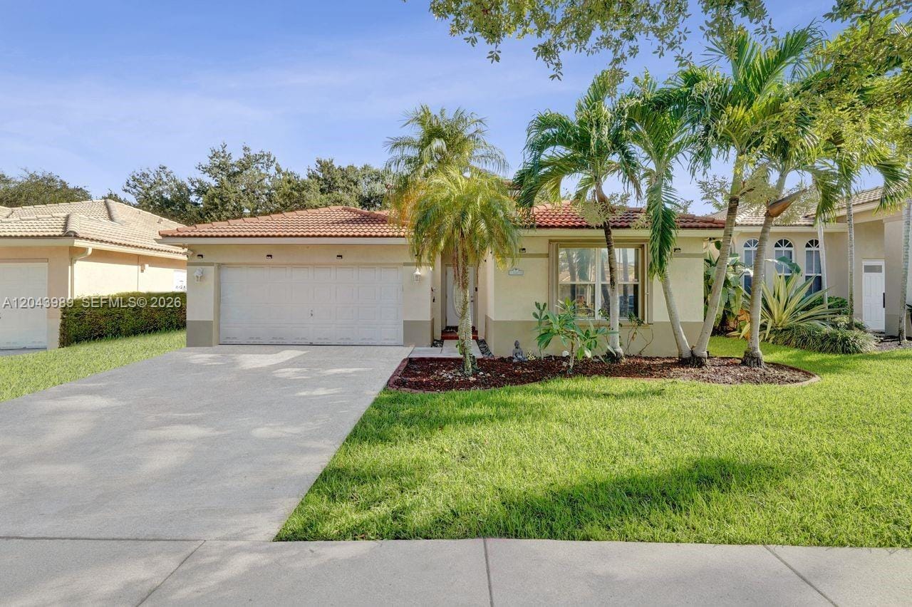 14003 N Cypress Cove Circle, Davie, FL 33325
