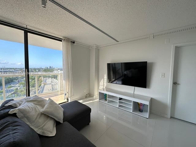 13499 Biscayne Boulevard 1407, North Miami, FL 33181