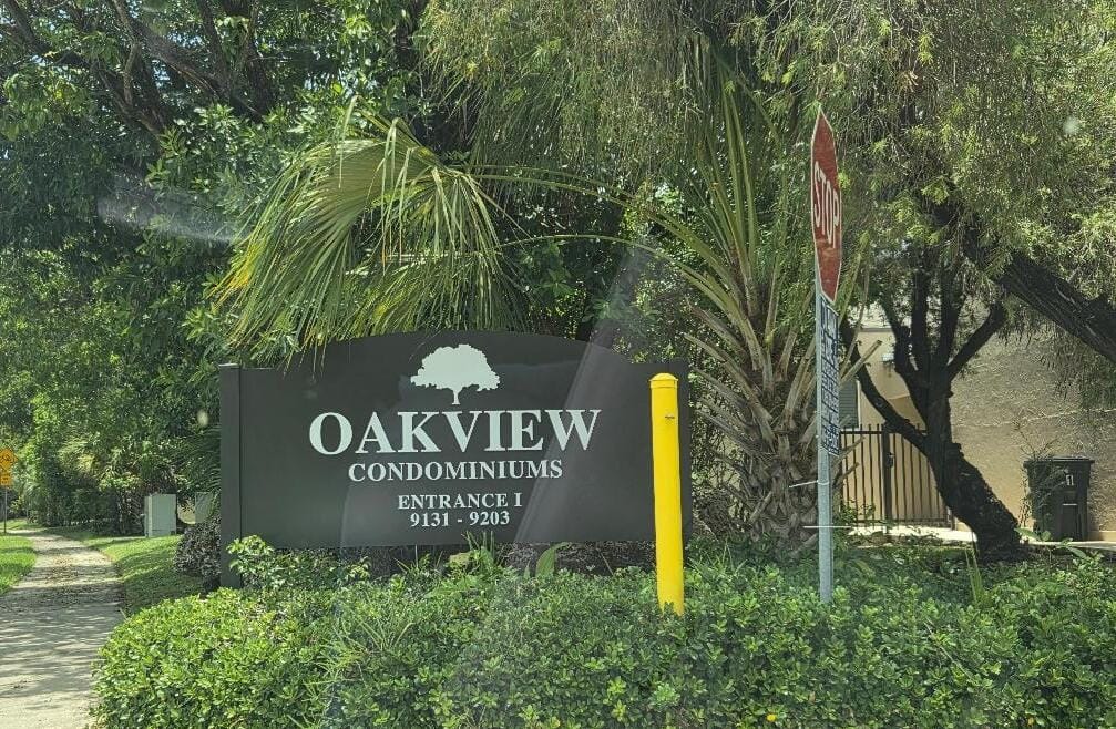 9187 Fontainebleau Boulevard 419 — photo 2