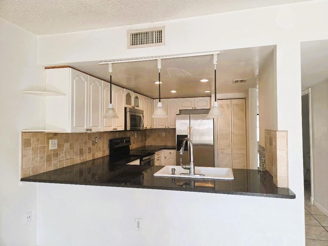 9187 Fontainebleau Boulevard 419 — photo 3
