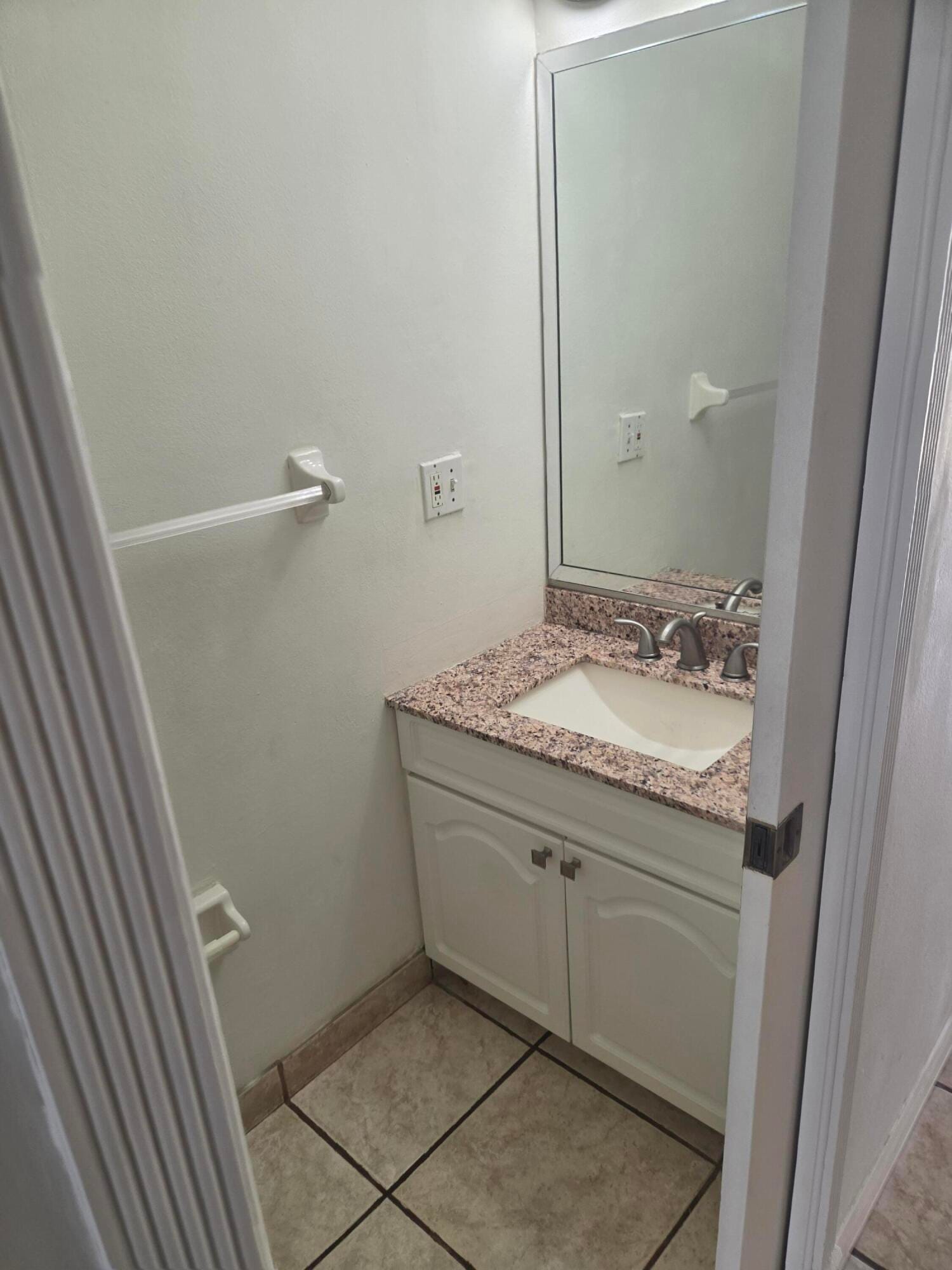 9187 Fontainebleau Boulevard 419 — photo 6