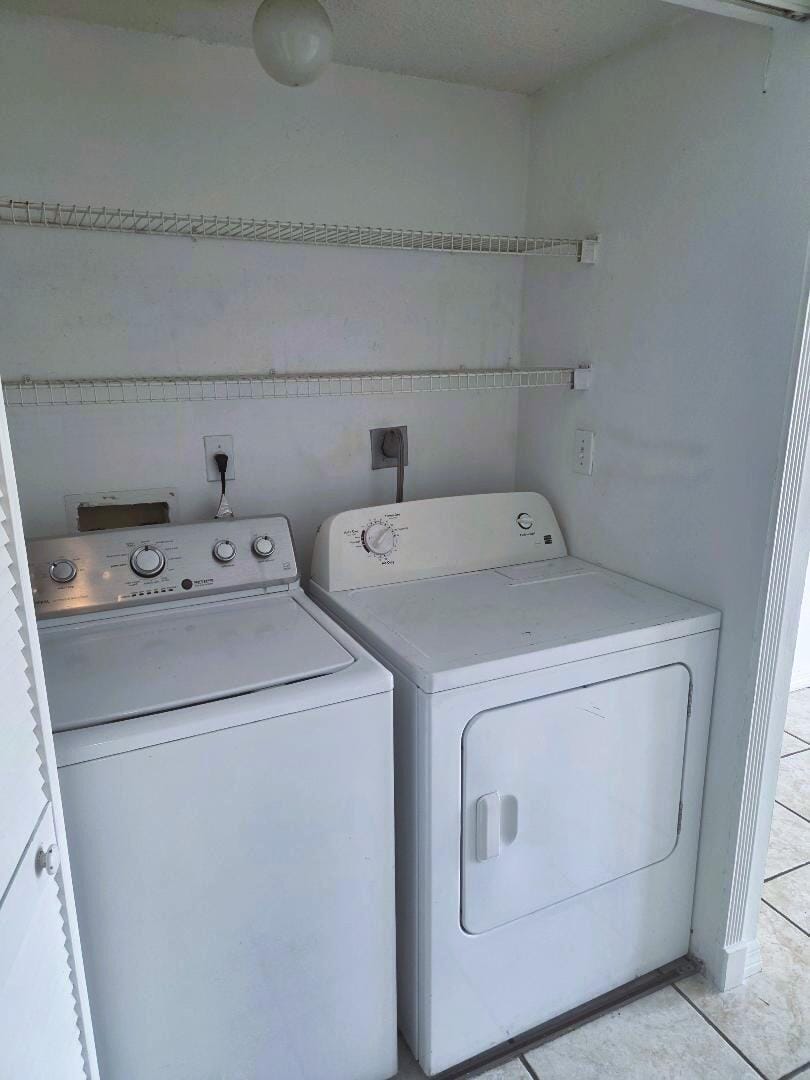 9187 Fontainebleau Boulevard 419 — photo 10