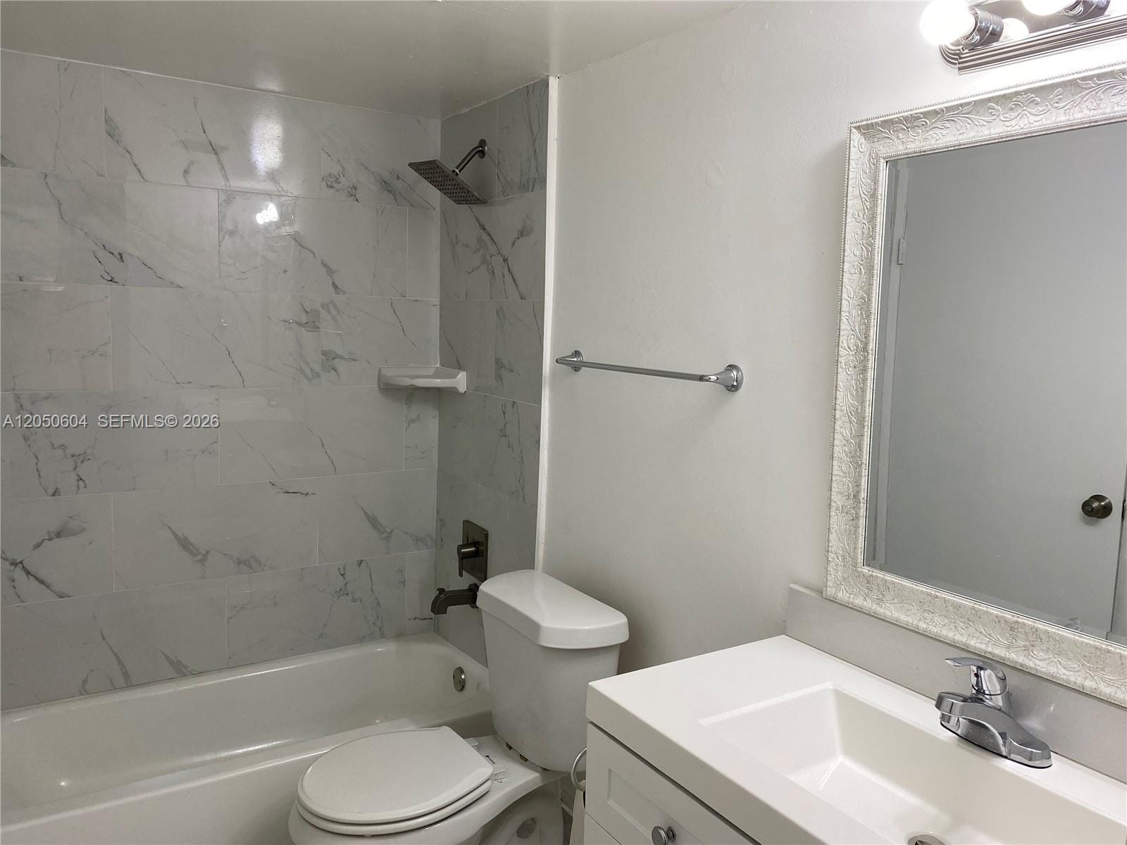 486 NW 165th St Road B-307 — photo 4