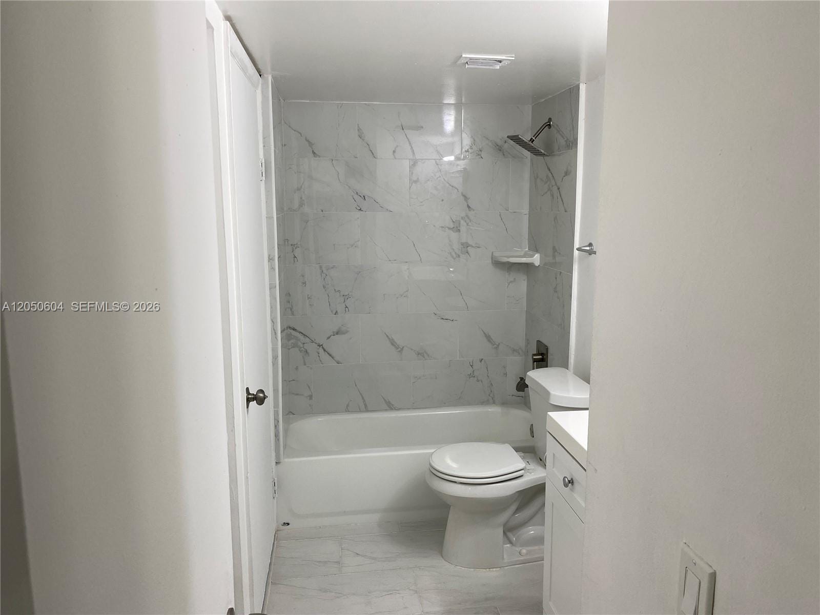 486 NW 165th St Road B-307 — photo 6