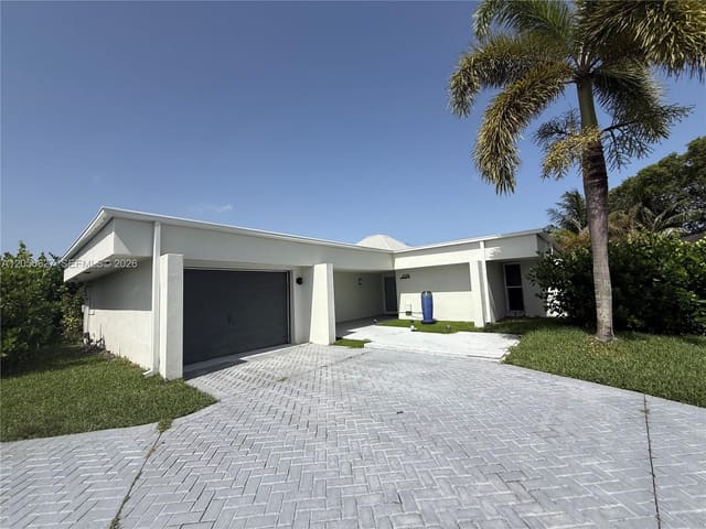 4708 Bayberry Lane, Woodlands Sec One-Phase O, Tamarac, FL