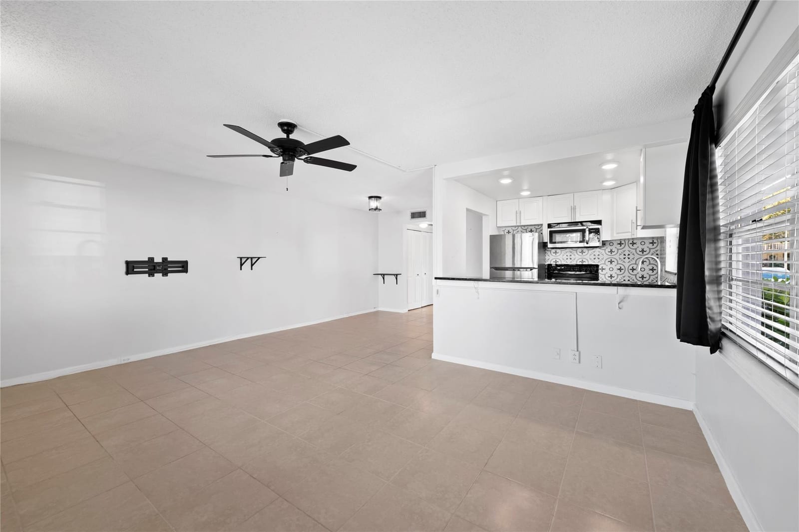 28 Prescott B 28, Deerfield Beach, FL 33442 photo 3