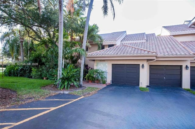 16301 Malibu Drive 79, California Courts, Weston, FL