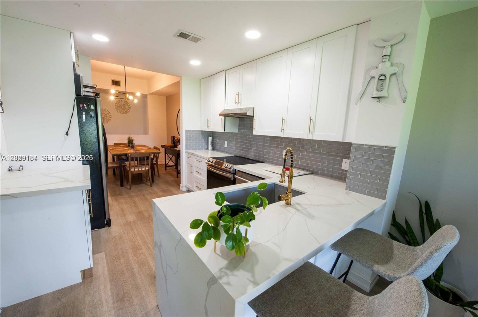 16301 Malibu Drive 79 — photo 3