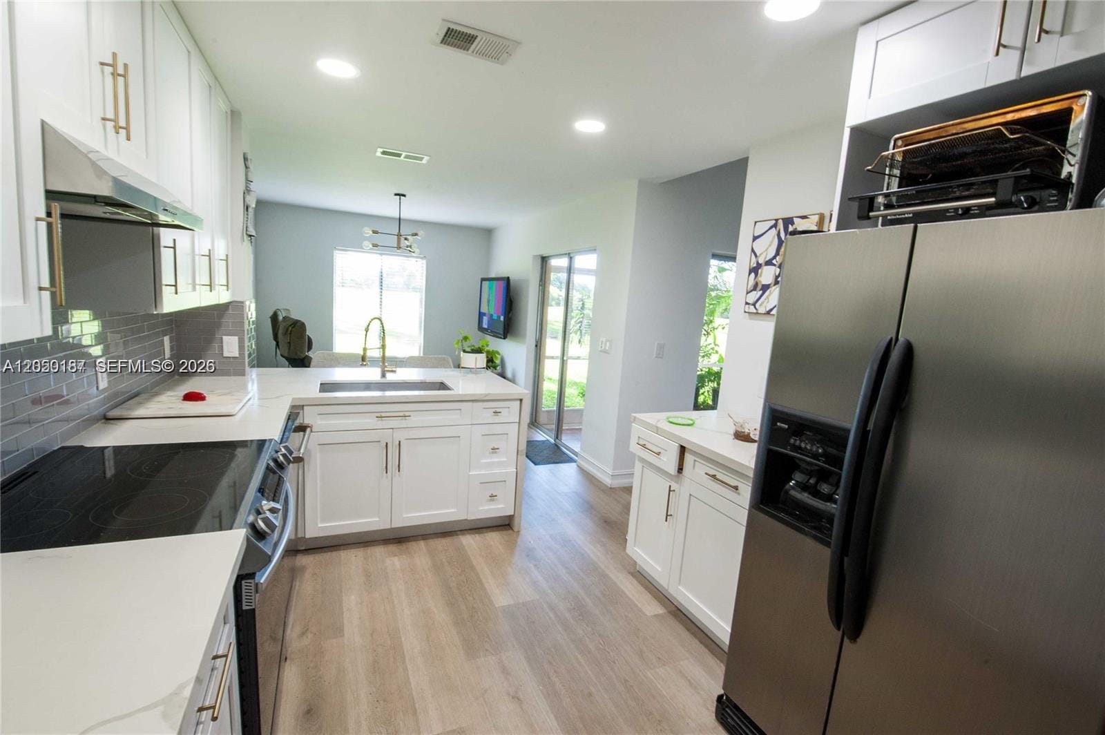 16301 Malibu Drive 79 — photo 4