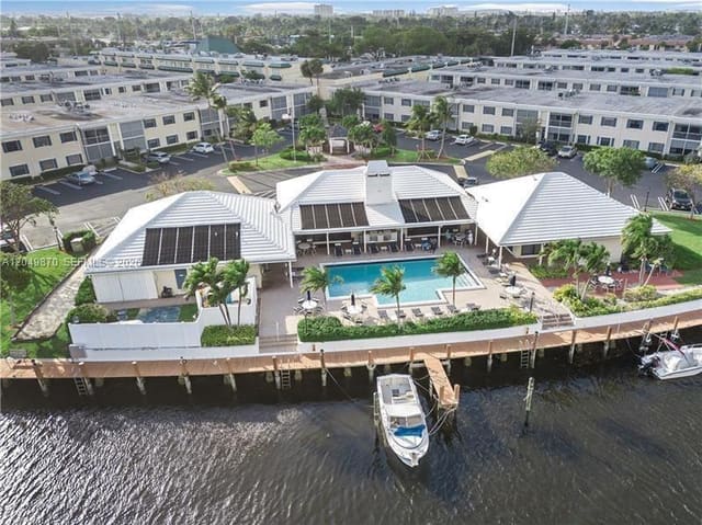 110 Cypress Club Drive 108, Pompano Beach, FL 33060