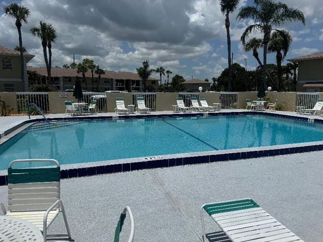 1531 SE Royal Green Circle Unit 106, Port St. Lucie, FL 34952