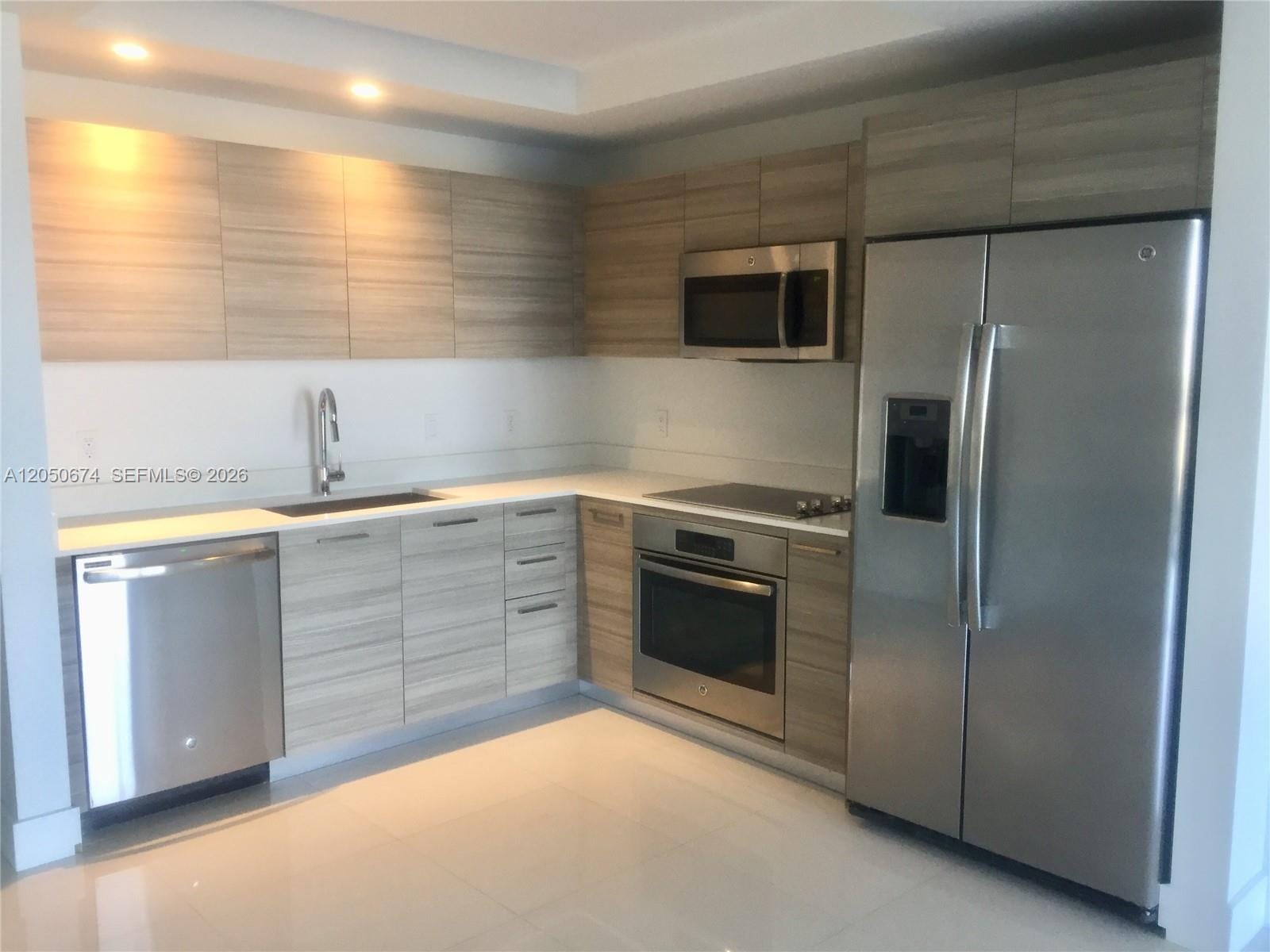121 NE 34th Street 912, Miami, FL 33137