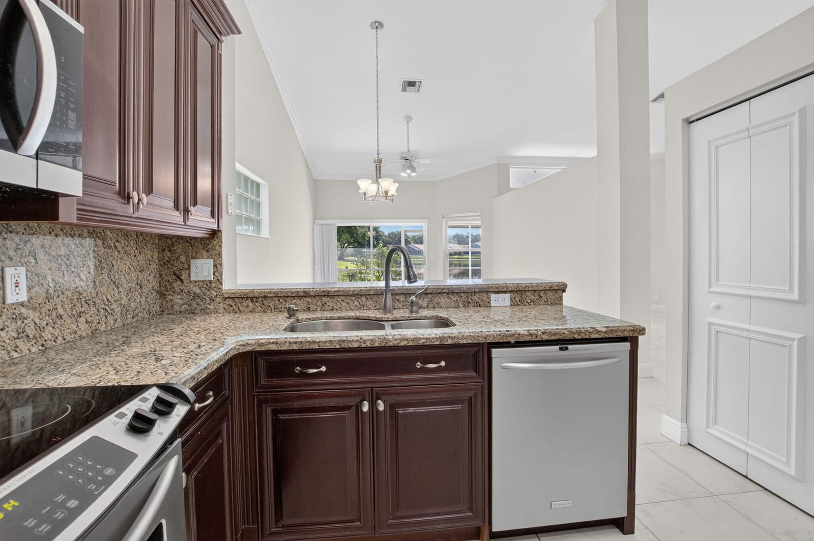 9875 Harbour Lake Circle, Boynton Beach, FL 33437 photo 17