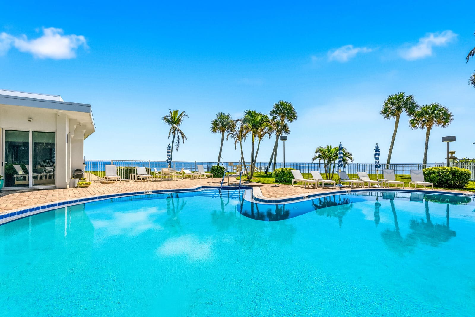 3554 Ocean Drive, Vero Beach, FL 32963 photo 8
