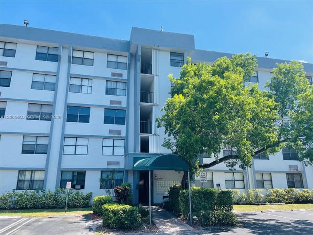 2401 Riverside Drive 114-B, Coral Springs, FL 33065