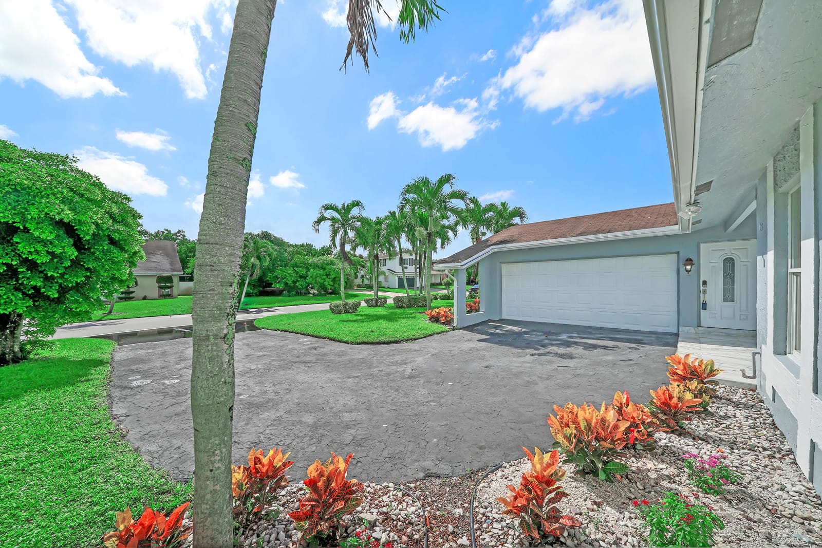 724 Avenue Chaumont, Delray Beach, FL 33445 photo 2
