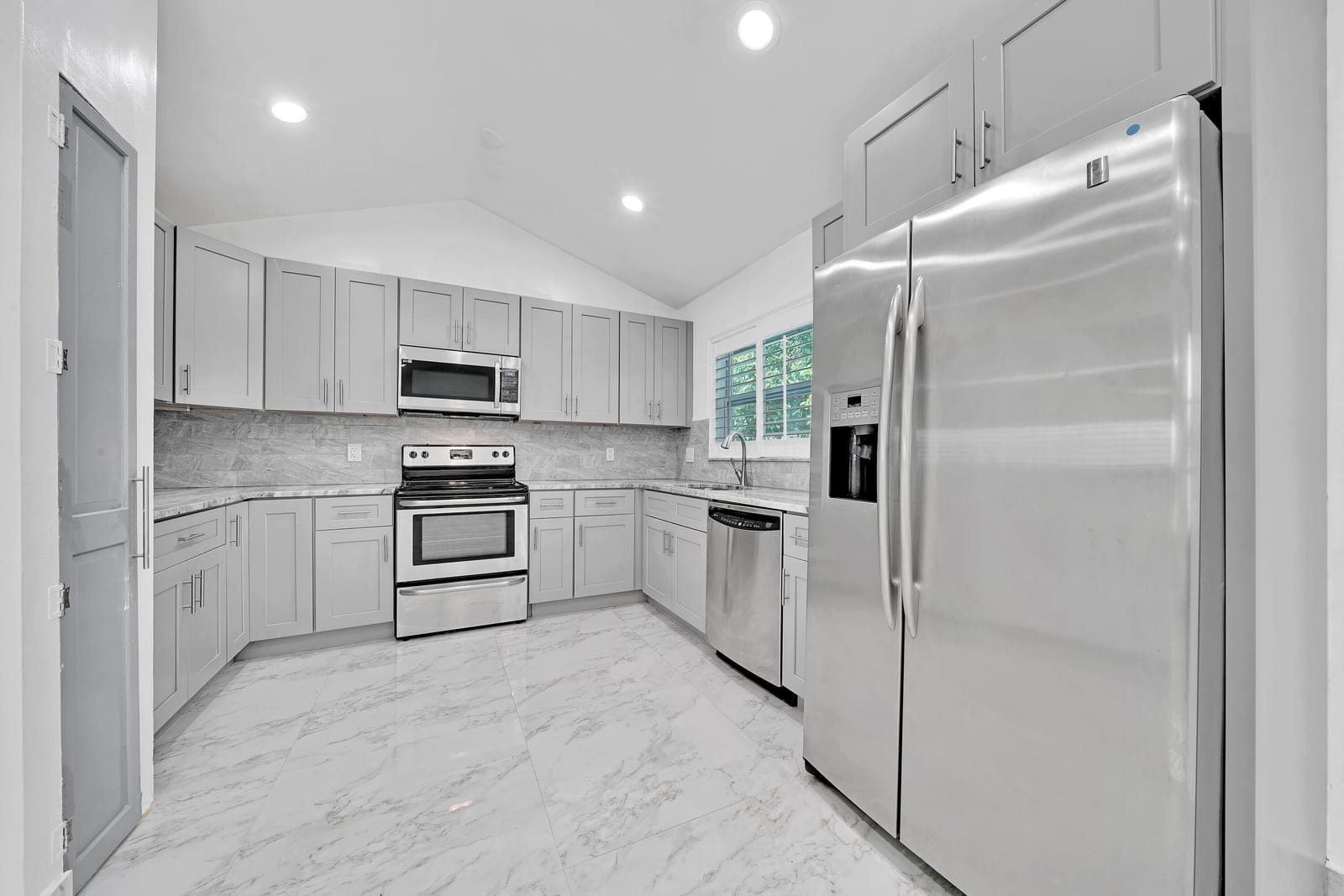 724 Avenue Chaumont, Delray Beach, FL 33445 photo 4