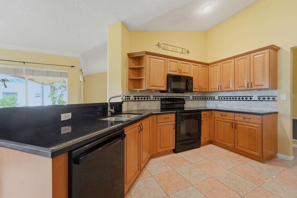 10884 Paso Fino Drive, Lake Worth, FL 33449 photo 13