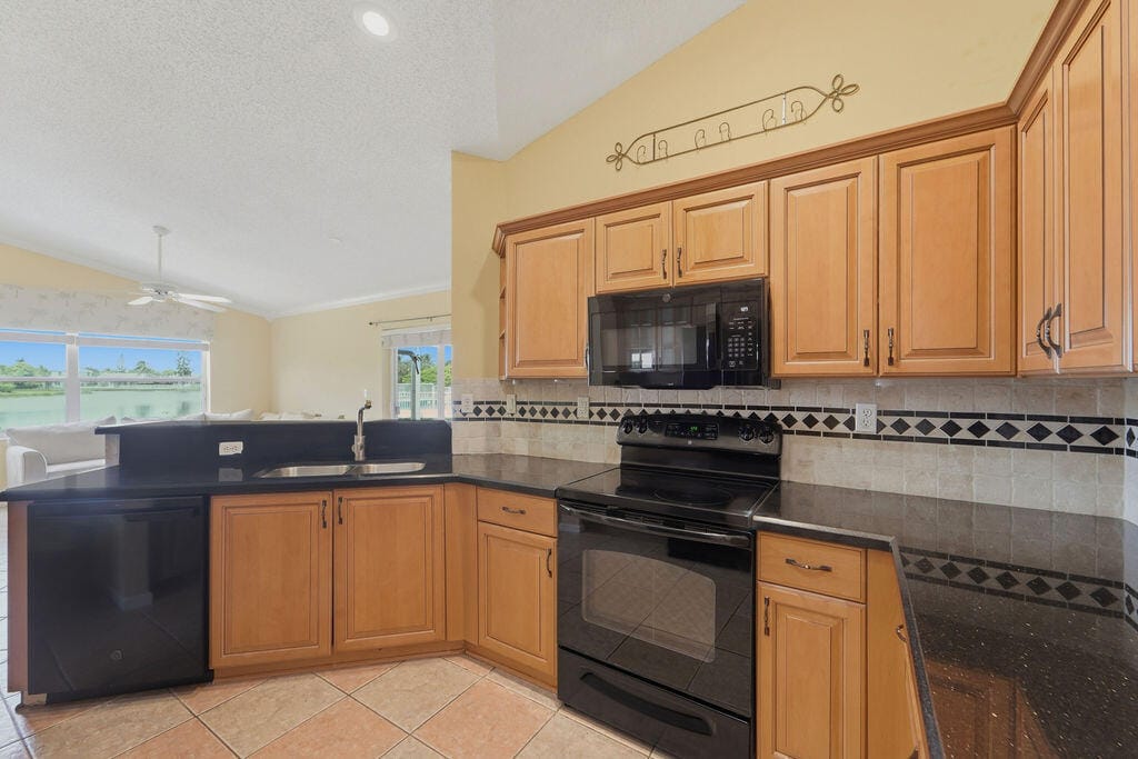 10884 Paso Fino Drive, Lake Worth, FL 33449 photo 14