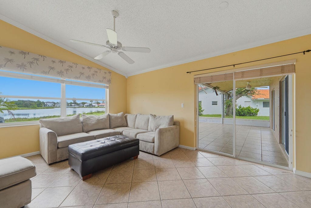10884 Paso Fino Drive, Lake Worth, FL 33449 photo 8