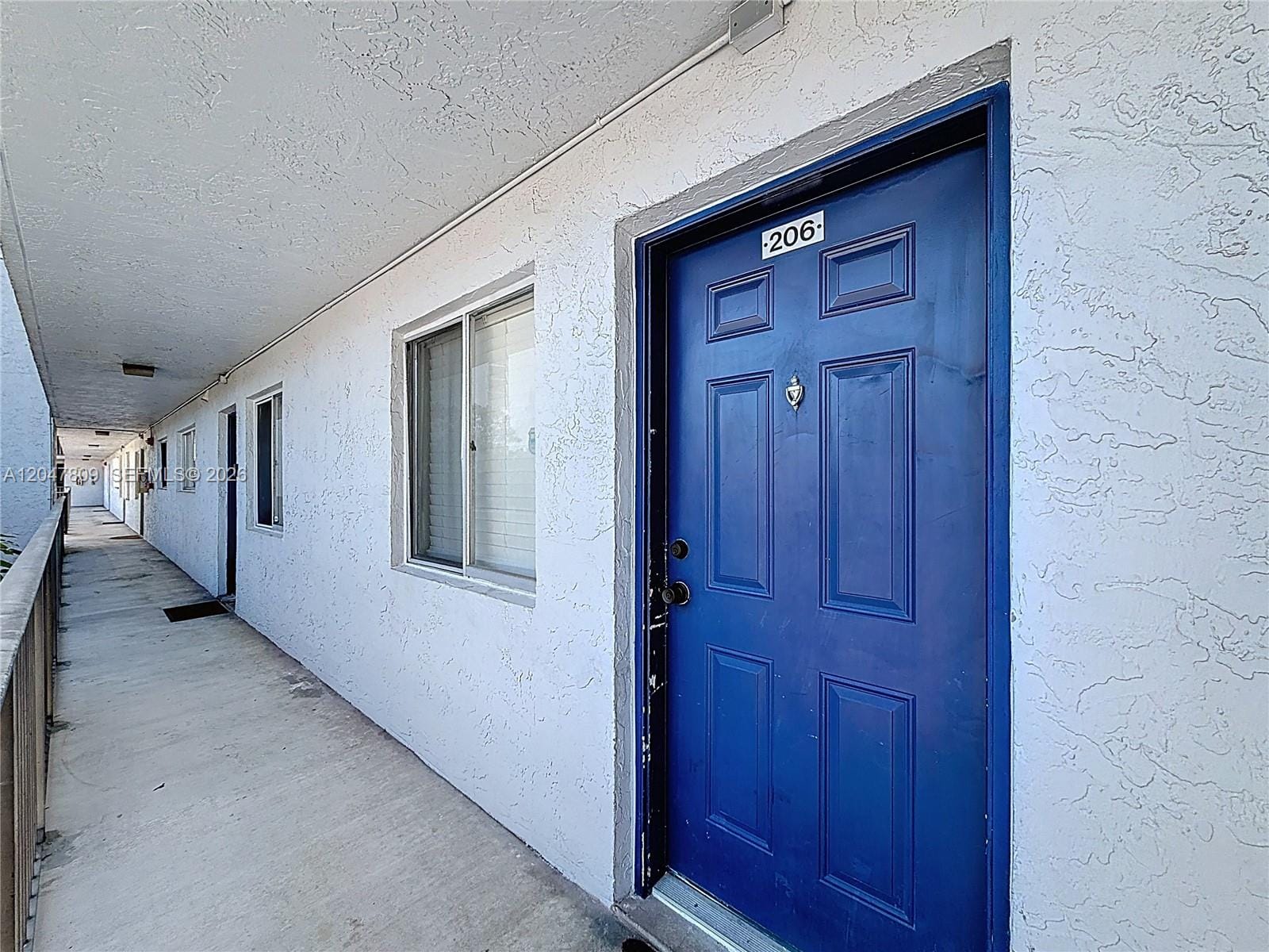 8740 N Sherman Circle 206 — photo 2