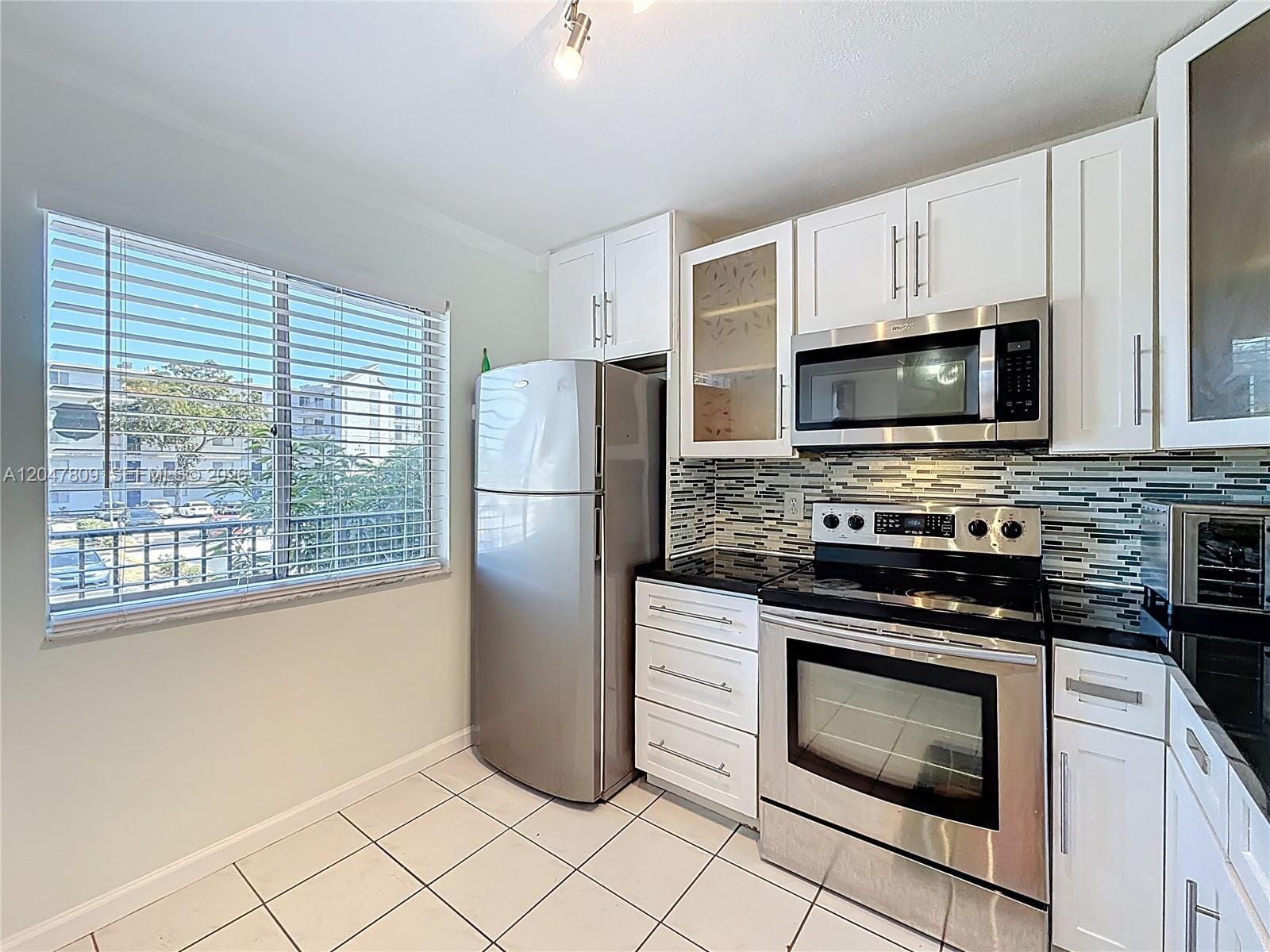 8740 N Sherman Circle 206 — photo 4