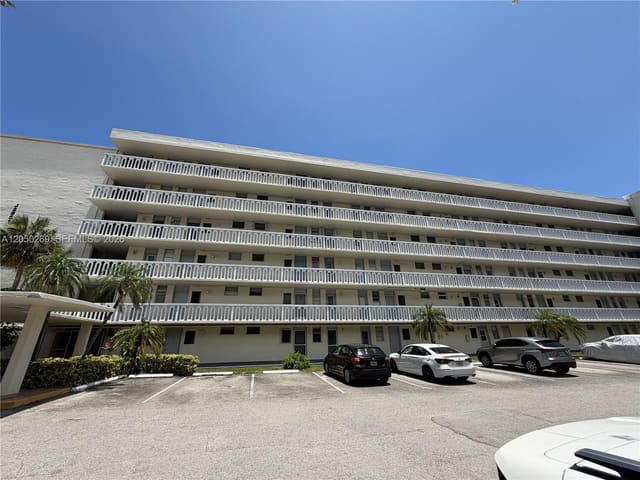 2851 Leonard Drive J511, Aventura, FL 33160