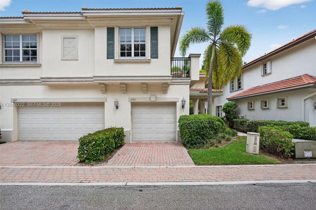 203 Evergrene Parkway, Palm Beach Gardens, FL 33410