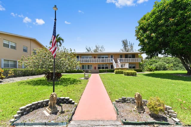 75 Camden Drive C, West Palm Beach, FL 33417