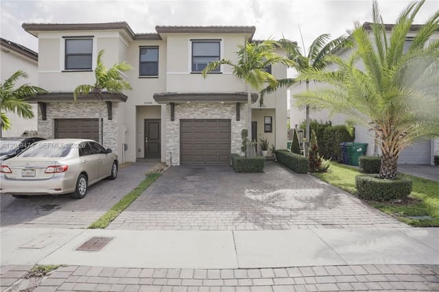 25540 SW 108th Court, Homestead, FL 33032