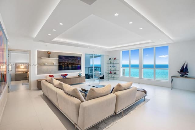 3801 Collins Avenue 1503, Miami Beach, FL 33140