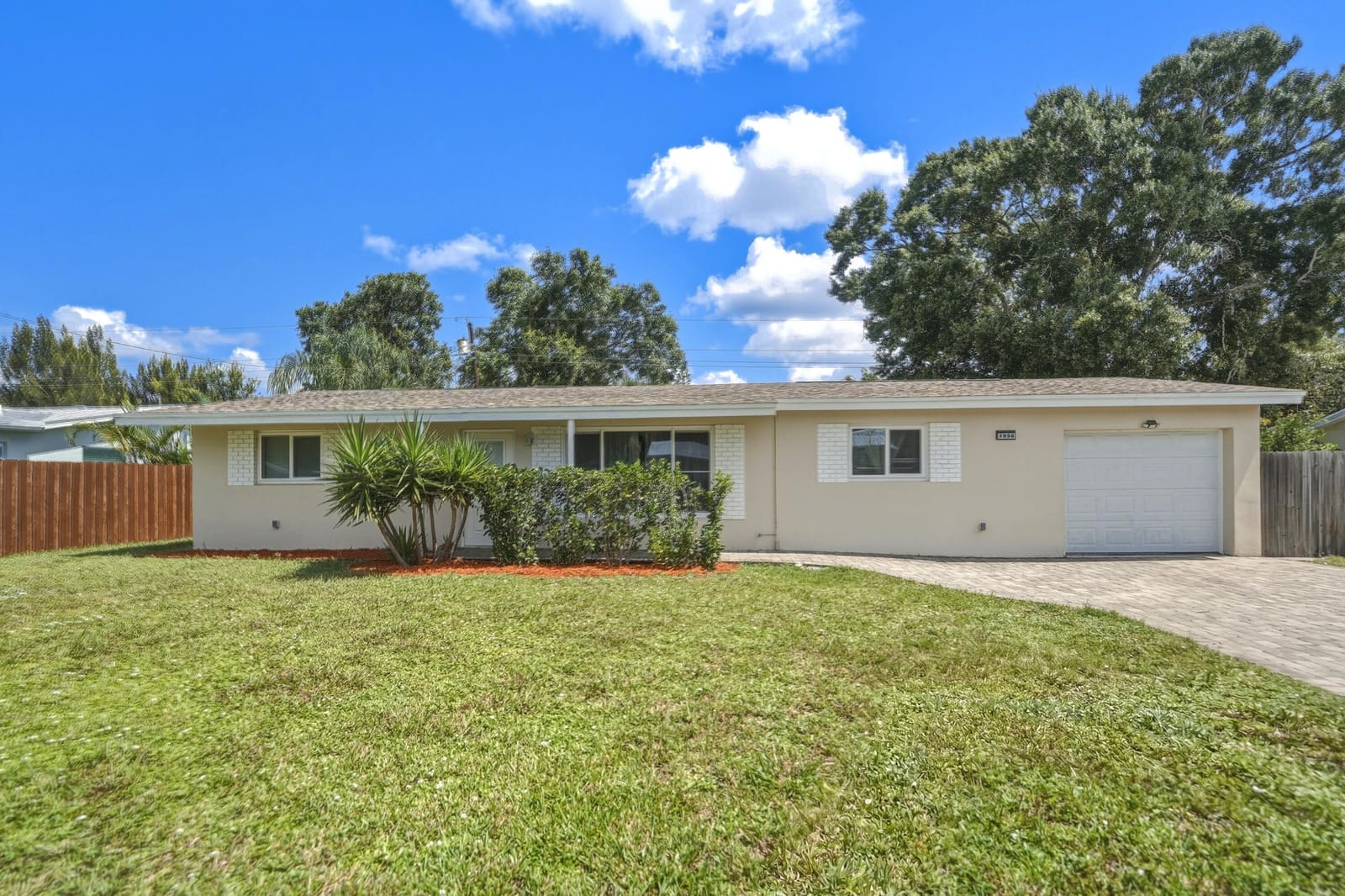 1956 SW 1st Place SW, Vero Beach, FL 32962