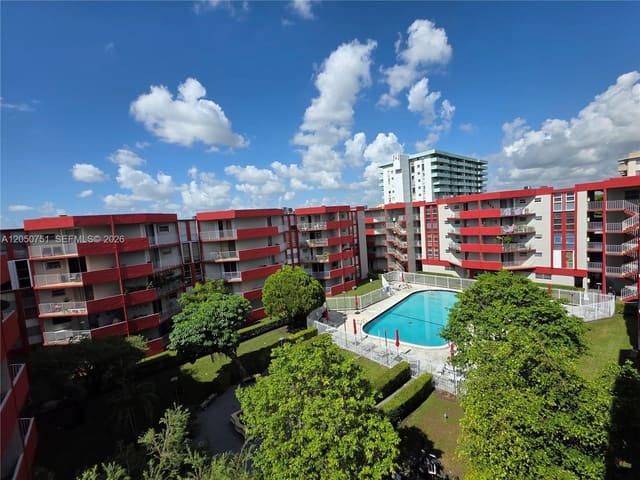 1750 W 46th Street 520, Hialeah, FL 33012