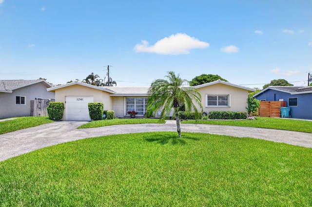 1241 SW 28th Avenue, sold in Golfview Harbour 2nd Sec, Boynton Beach, FL