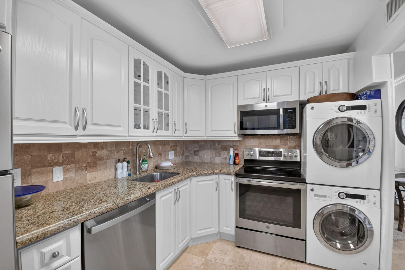 4539 Luxemburg Court 205, Lake Worth, FL 33467 photo 8