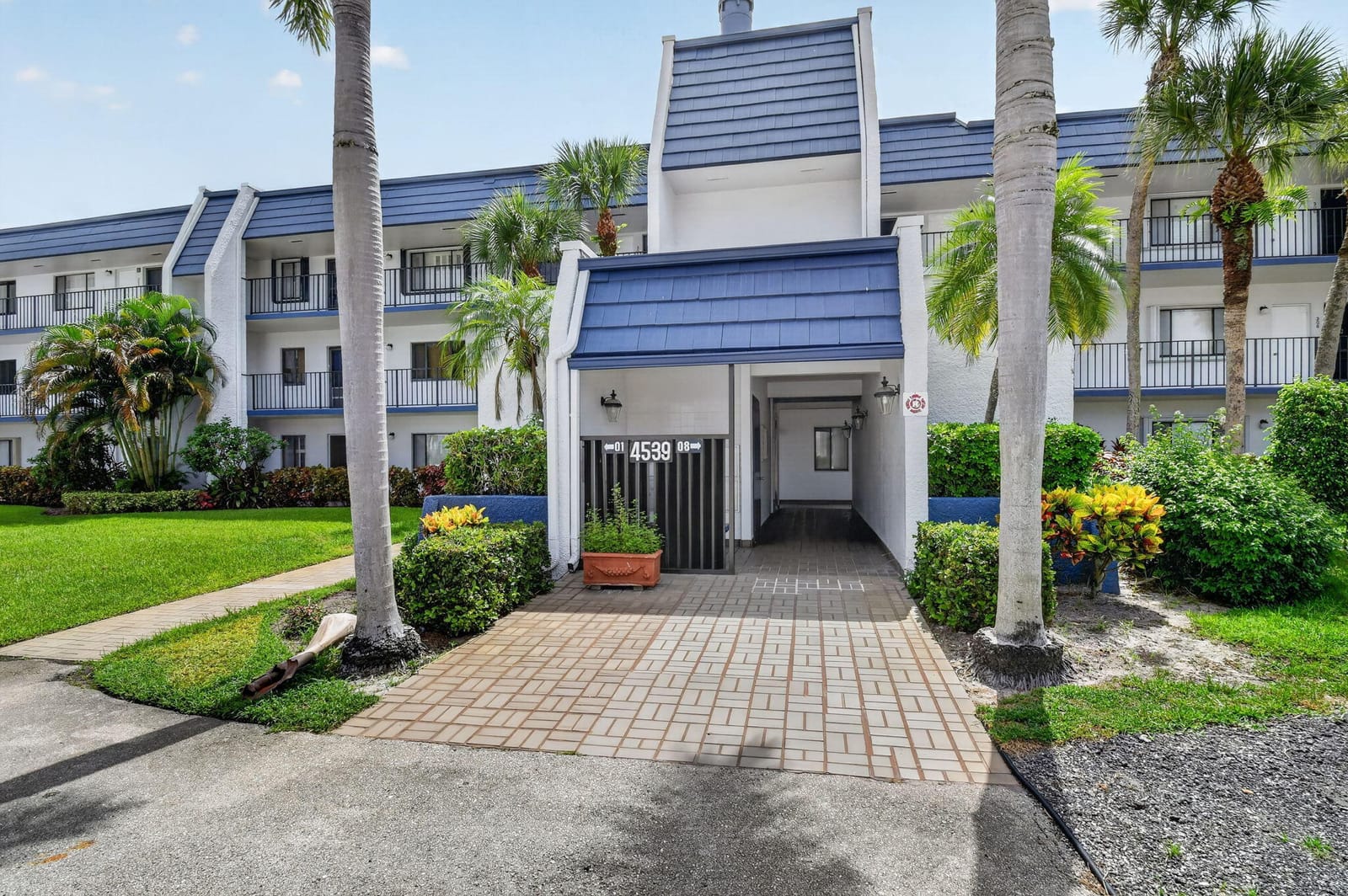 4539 Luxemburg Court 205, Lake Worth, FL 33467 photo 16