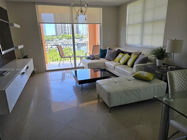 19999 E Country Club Drive 1407, Aventura, FL 33180