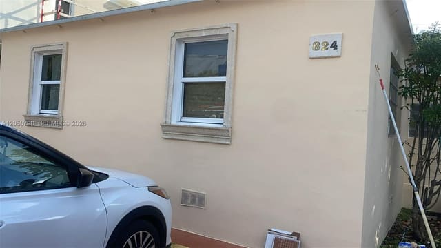 824 84th Street, Miami Beach, FL 33141