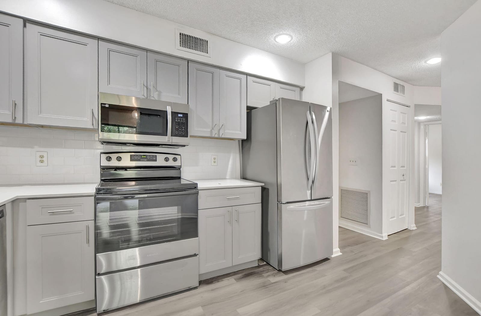 5640 Coach House Circle C — photo 10