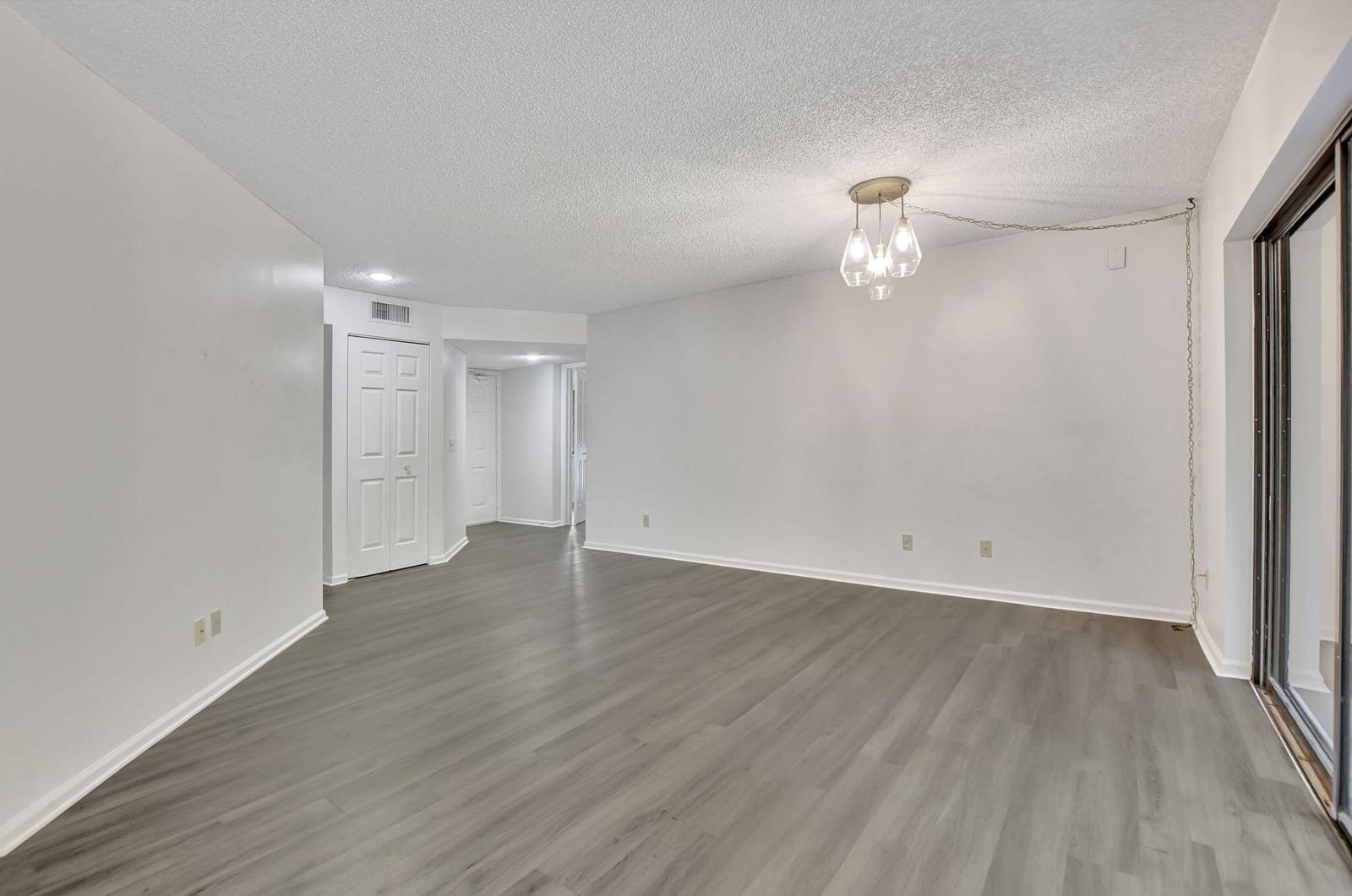 5640 Coach House Circle C — photo 7