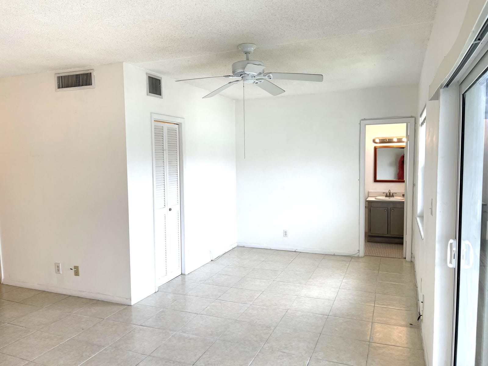 5501 NW 2nd Avenue 313 — photo 9