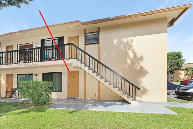 2530 W 67th Place 1129, Hialeah, FL 33016