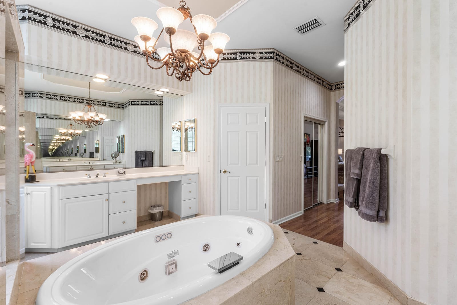 911 Forest Glen Lane, Wellington, FL 33414 photo 13
