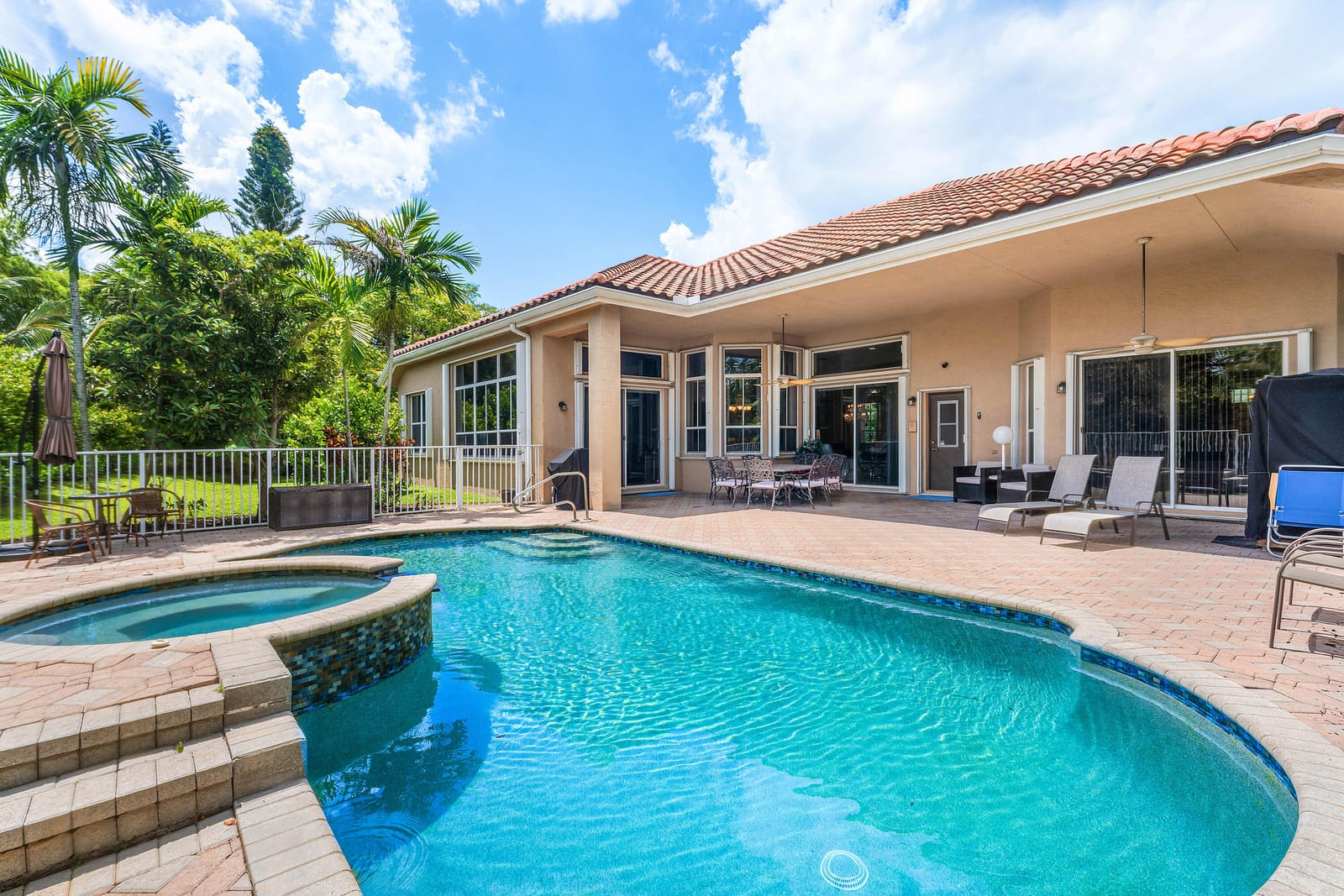 911 Forest Glen Lane, Wellington, FL 33414 photo 24