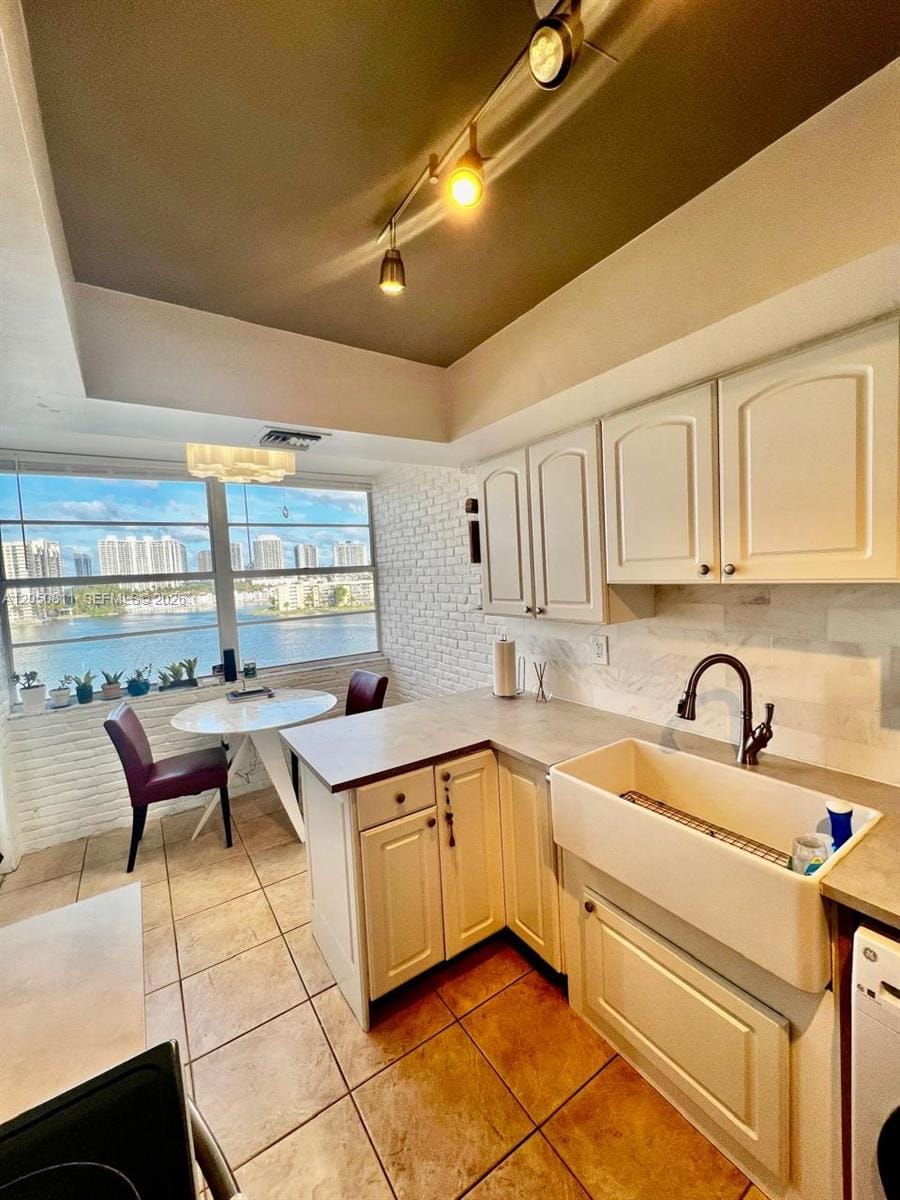 18041 Biscayne Boulevard 804, Aventura, FL 33160 photo 12