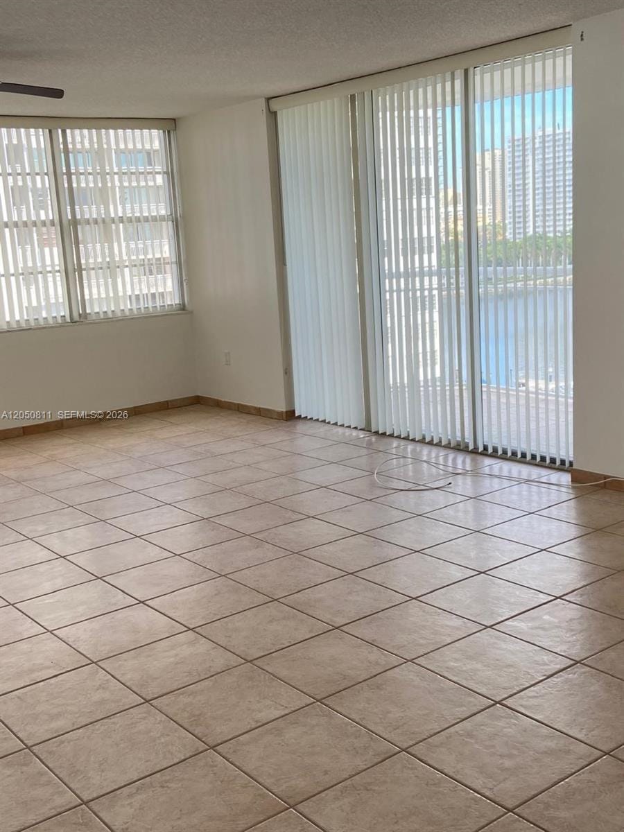 18041 Biscayne Boulevard 804, Aventura, FL 33160 photo 16