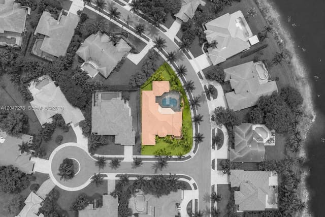 392 Coconut Circle, Palm Island, Weston, FL
