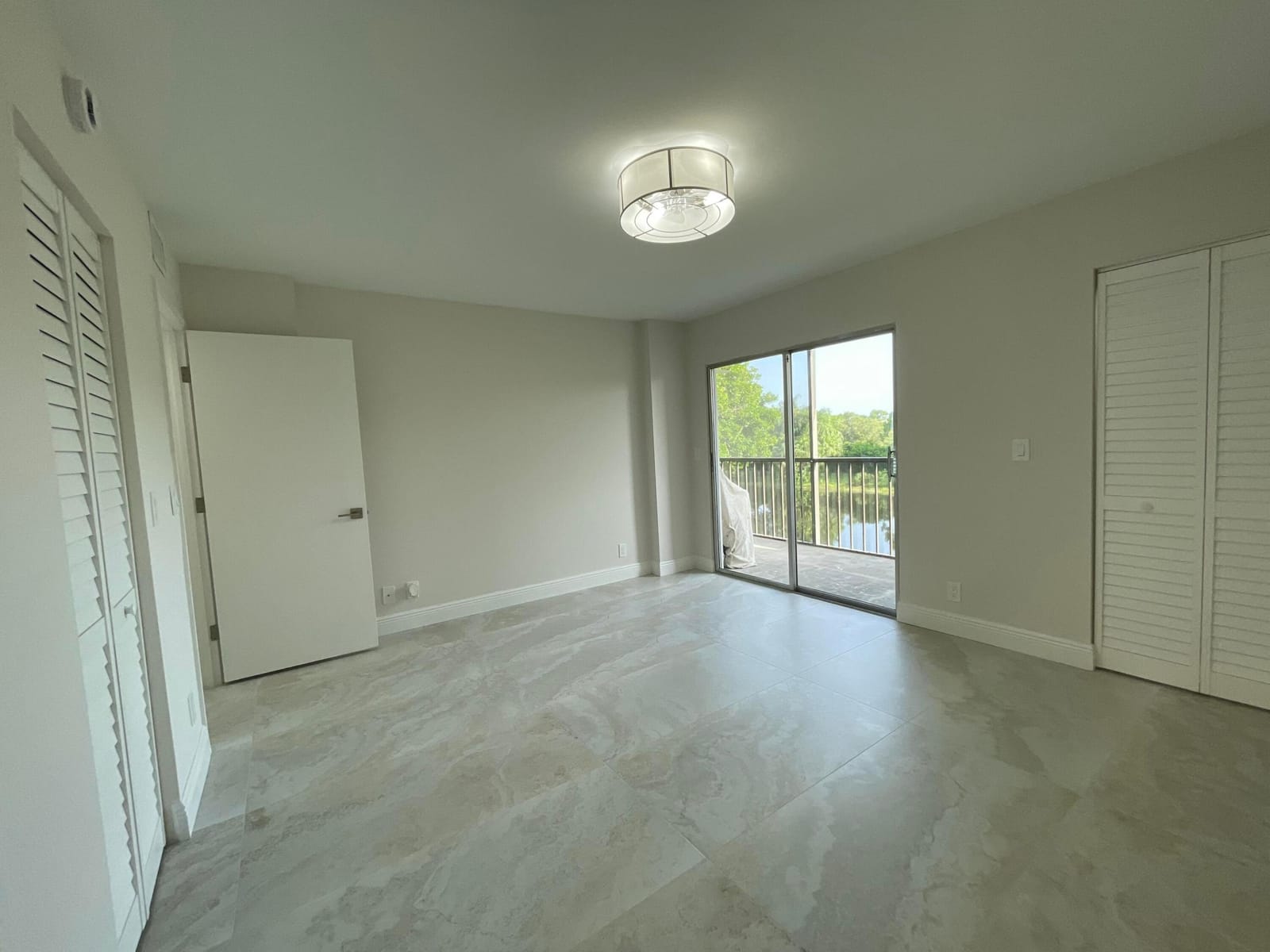 7321 Amberly Lane 302 — photo 9